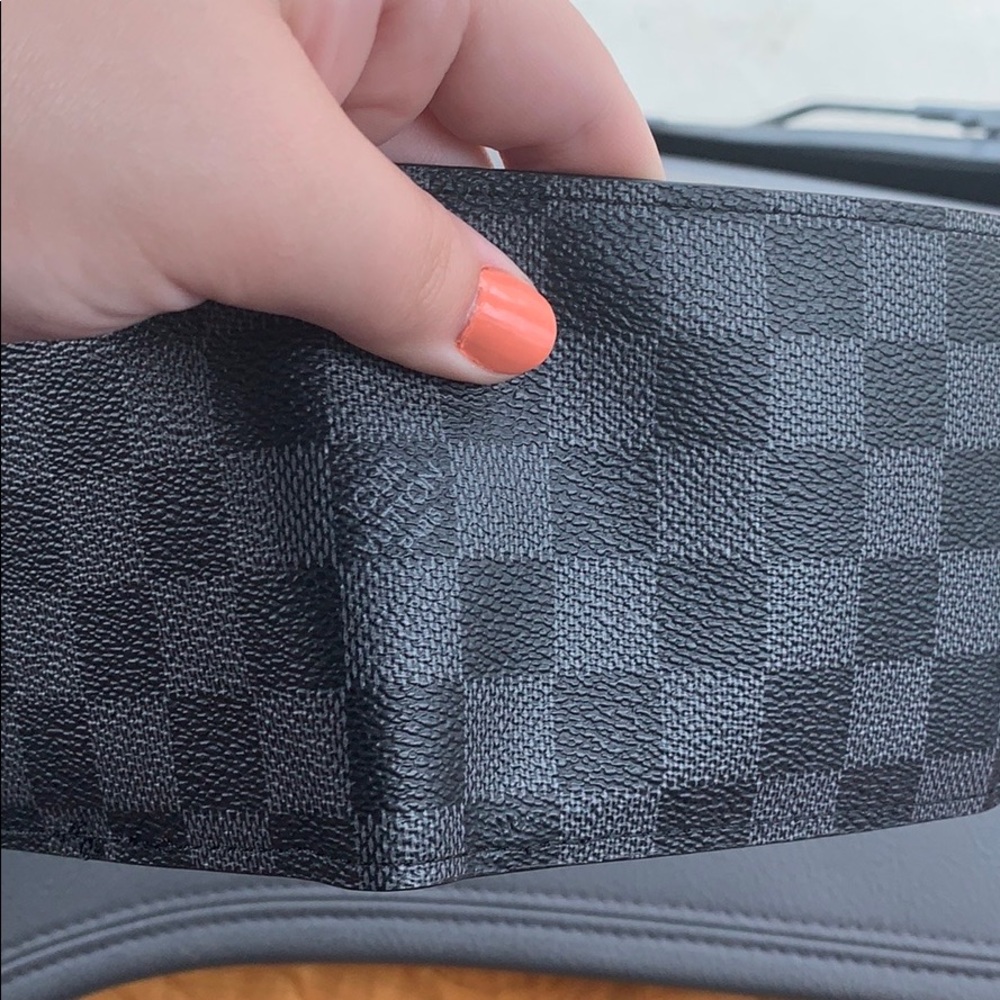 Louis Vuitton damier men’s wallet